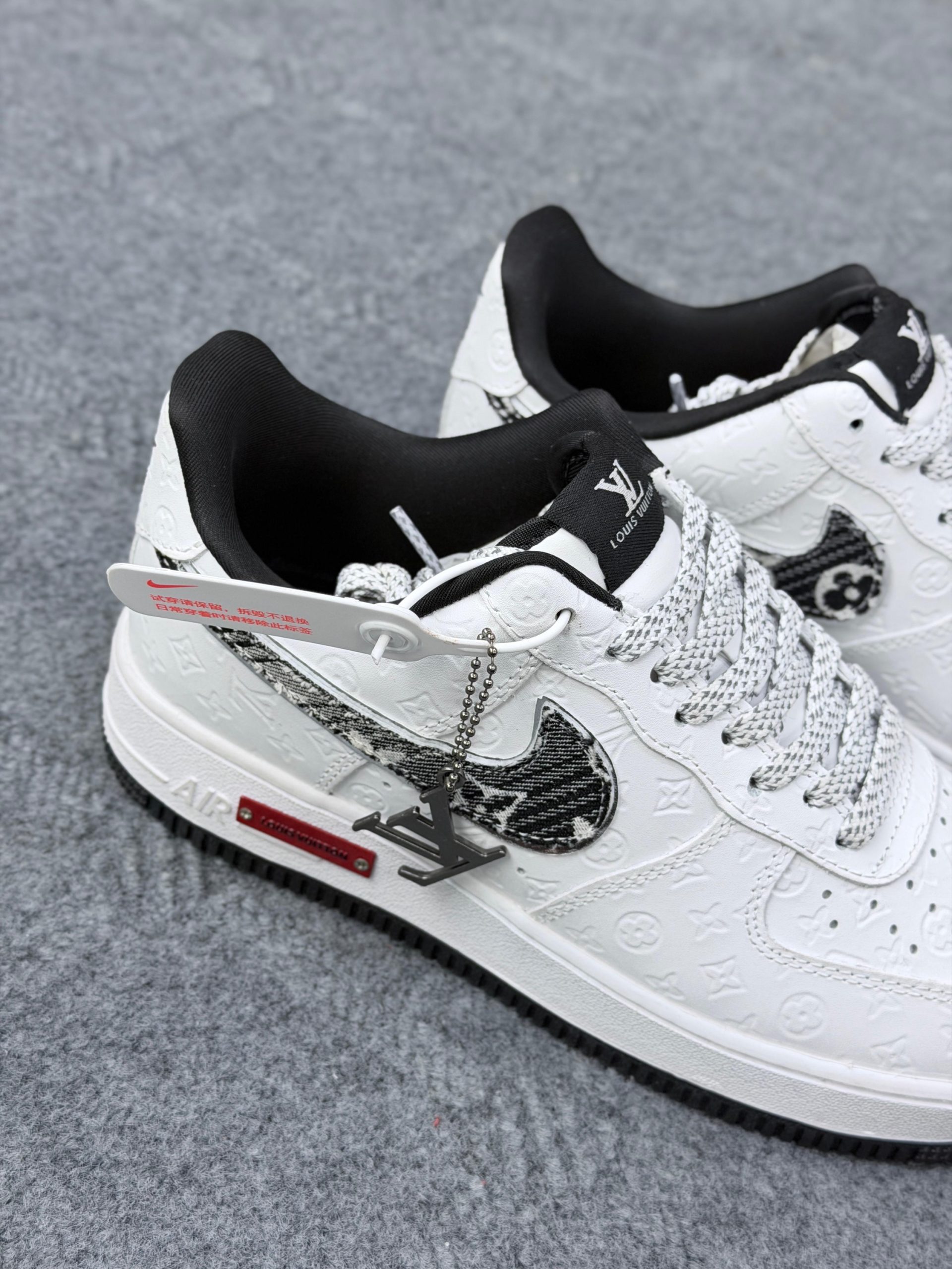 NIKE AIR PORCE
AF 1 Lv (Grade 1.1 ) - Image 3