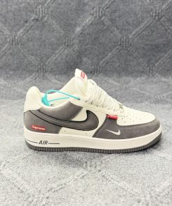NIKE AIR PORCE
AF 1  (Grade  Ome