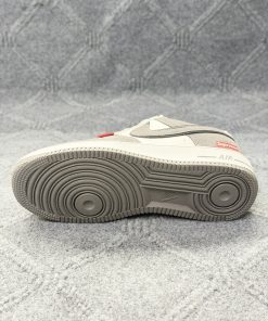 Alternative view of NIKE AIR PORCE
AF 1  (Grade  Ome