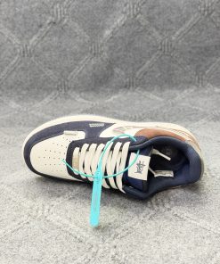 NIKE AIR PORCE
AF 1 (Grade Ome - Image 3