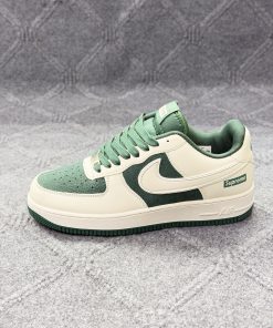 NIKE AIR PORCE
AF 1  (Grade  Ome
