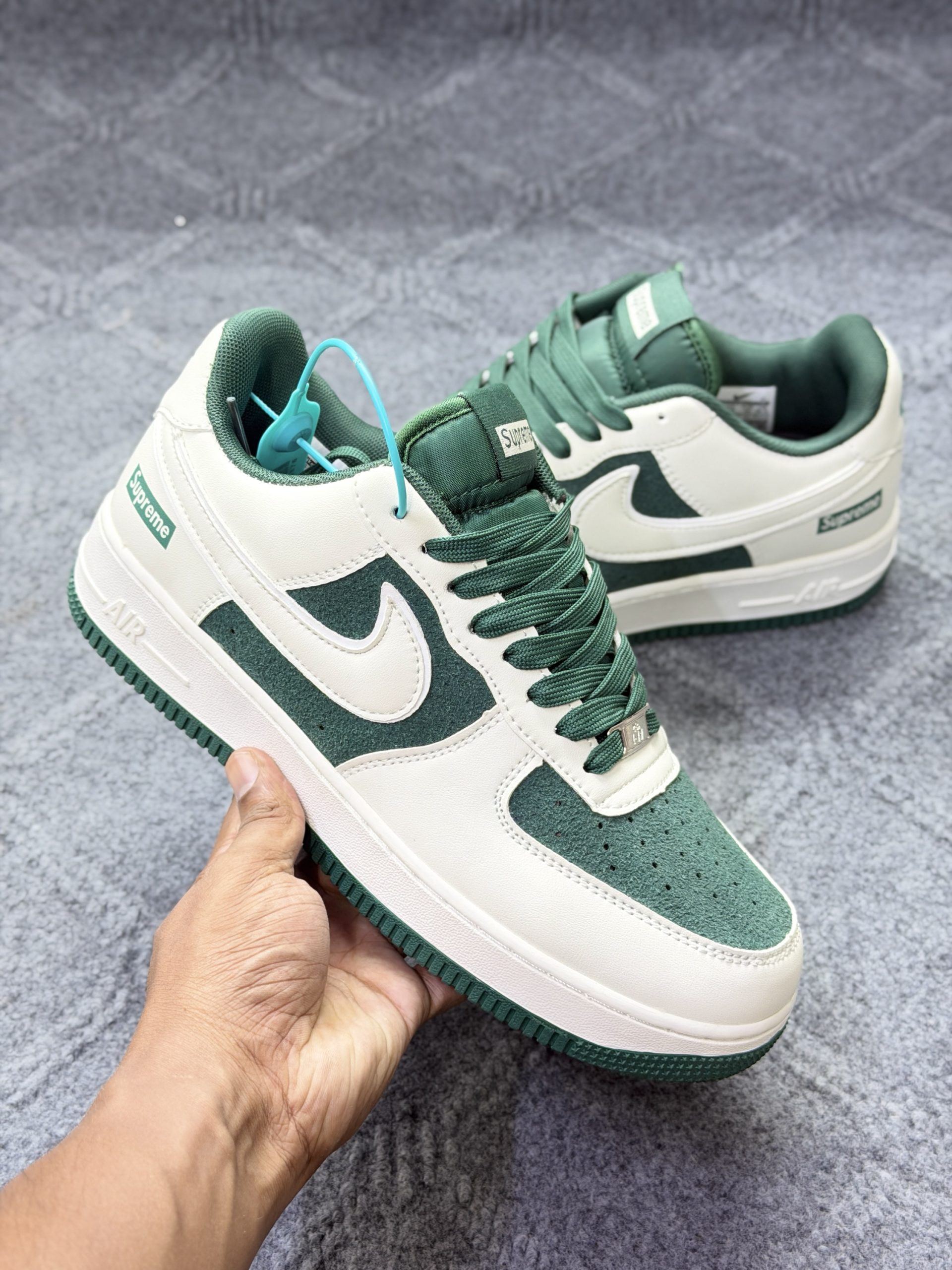 NIKE AIR PORCE
AF 1 (Grade Ome - Image 3