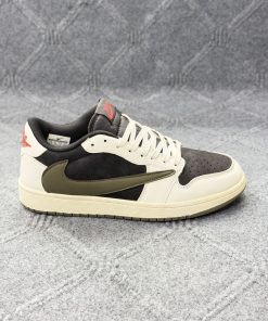 Jordan 1 Low Travis Scott (Grade Ome)