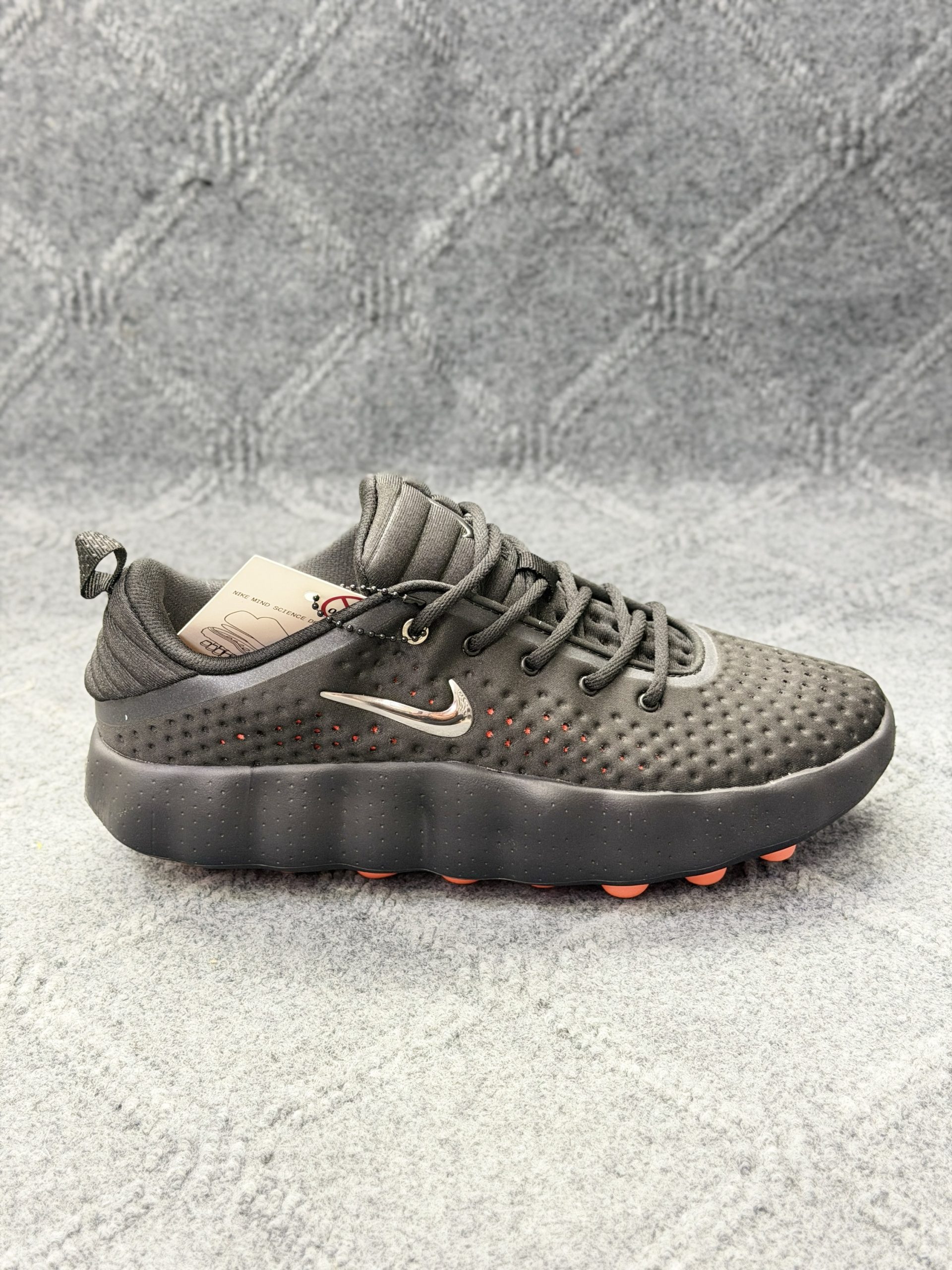 Nike Mind 002