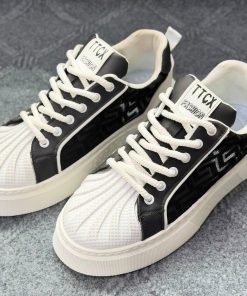 Alternative view of China Premium Quality shoeso