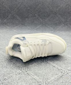 Jordan 4 white silver (Grade  Ome) - Image 4