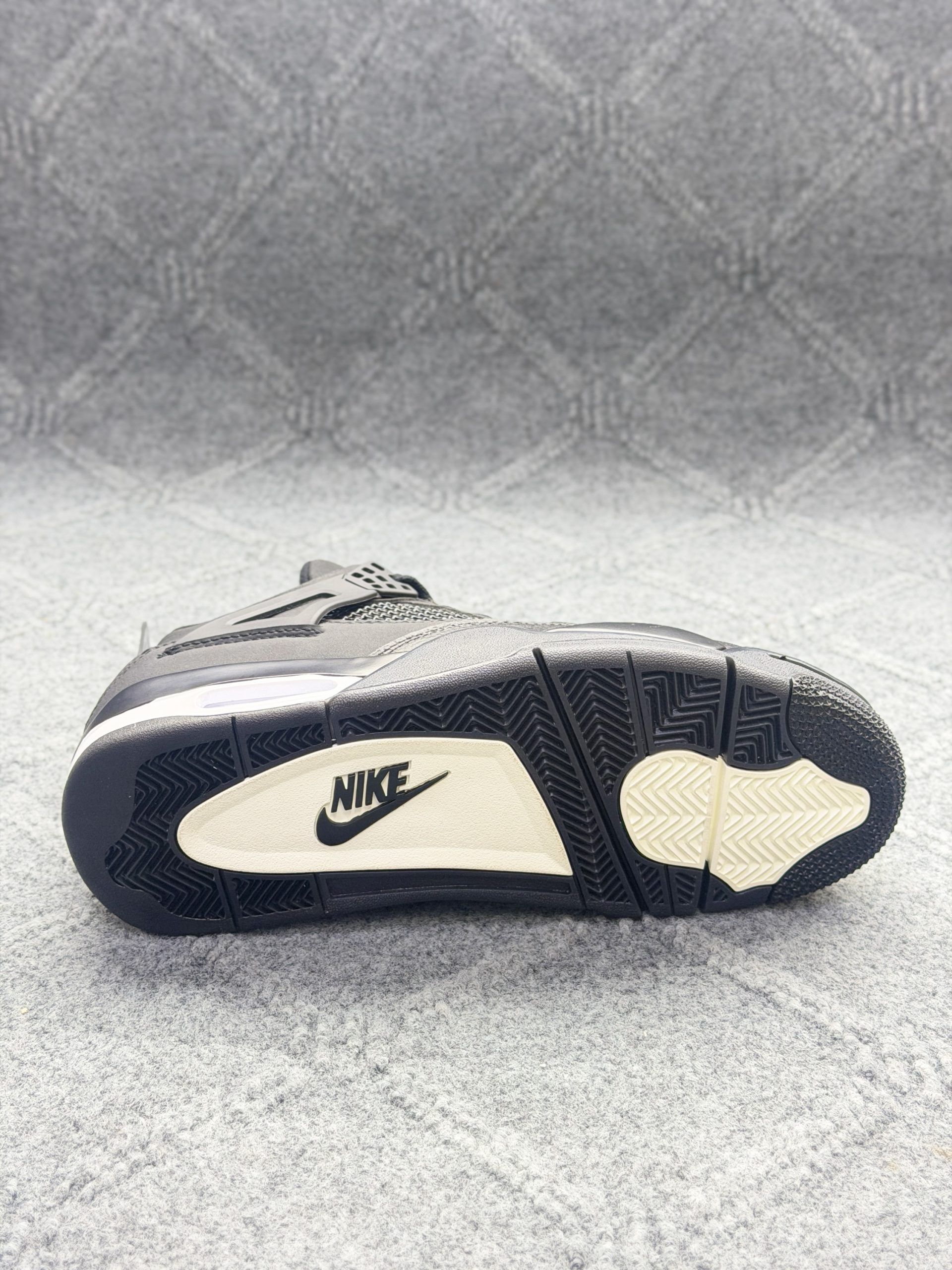 Nigel Sylvester x Air Jordan 4 OG 'Black'। (Grade1:1) - Image 3
