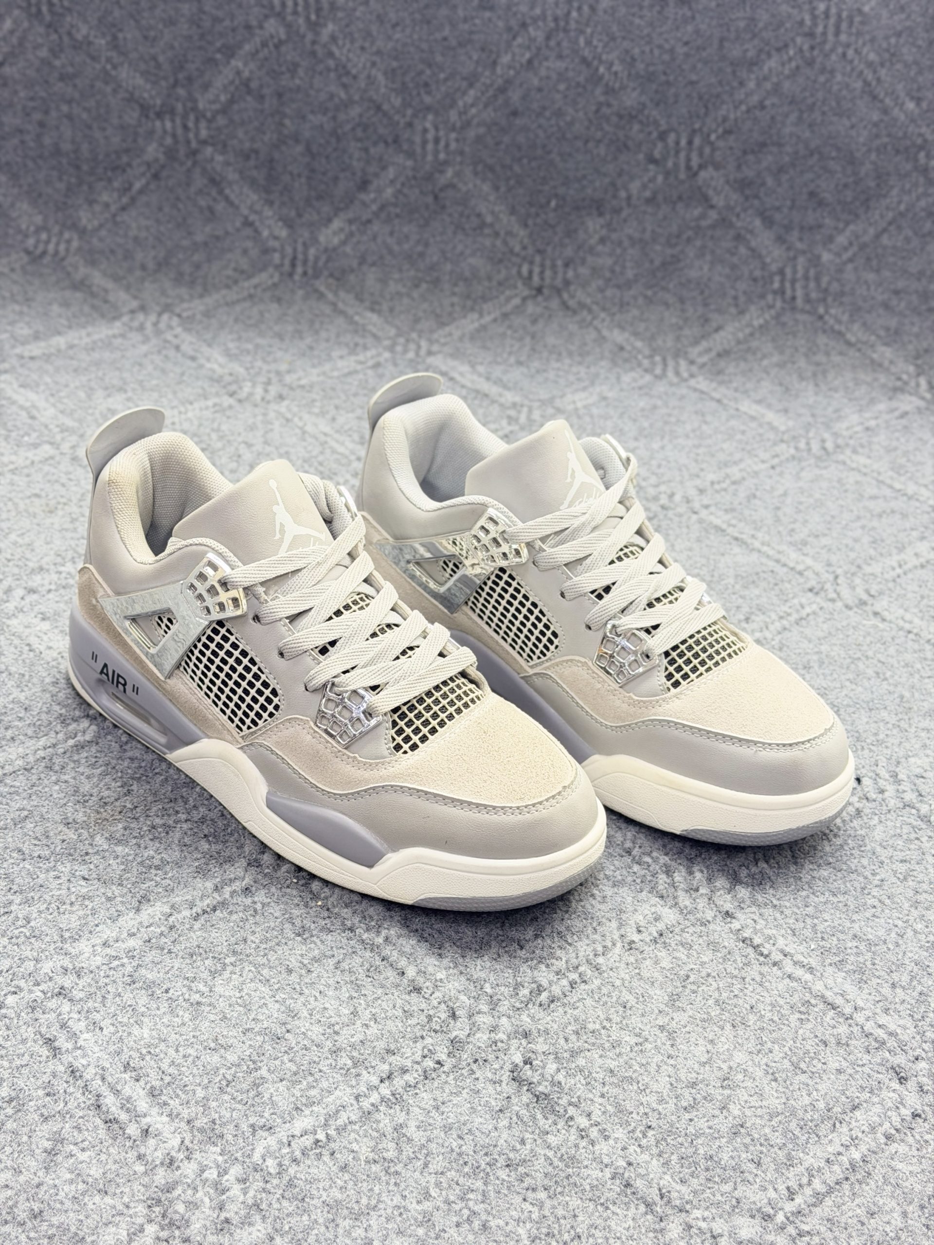Jordan 4 ( A Grade )