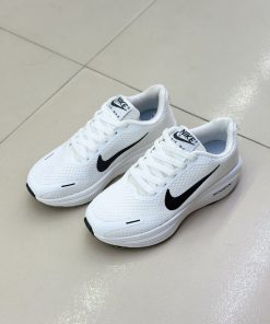 Nike running shoes - Image 3