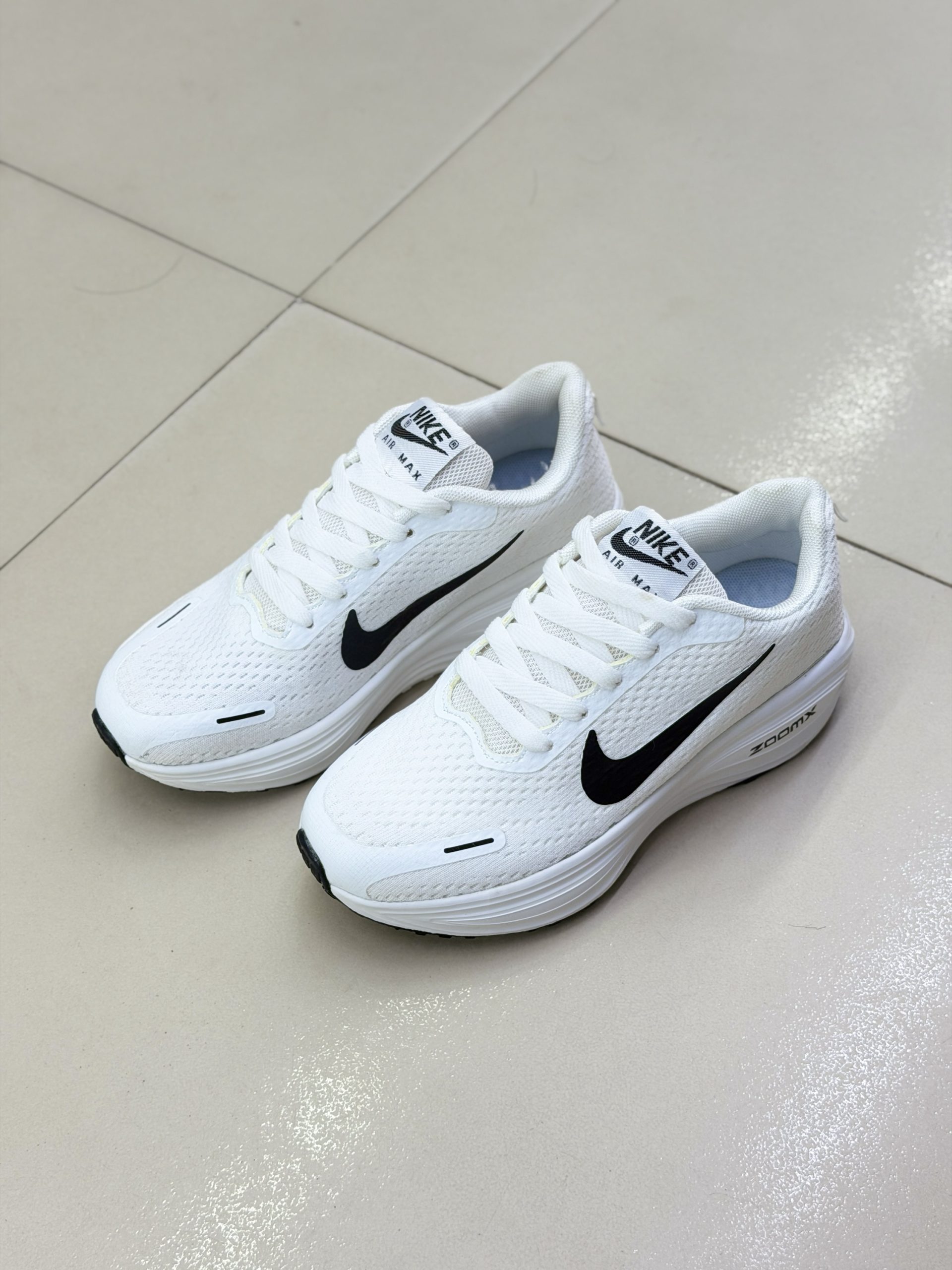 Nike running shoes - Image 3