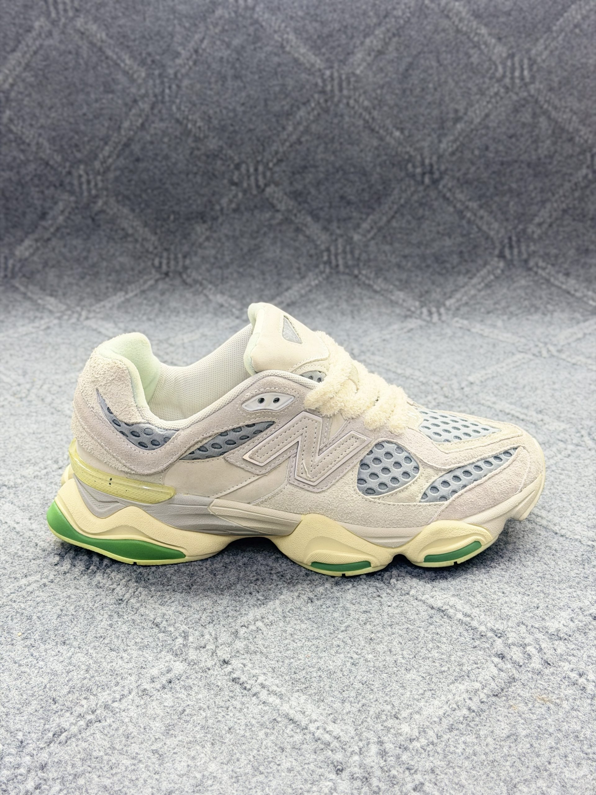 New Balance 9060 ( SHOES 1.1 )