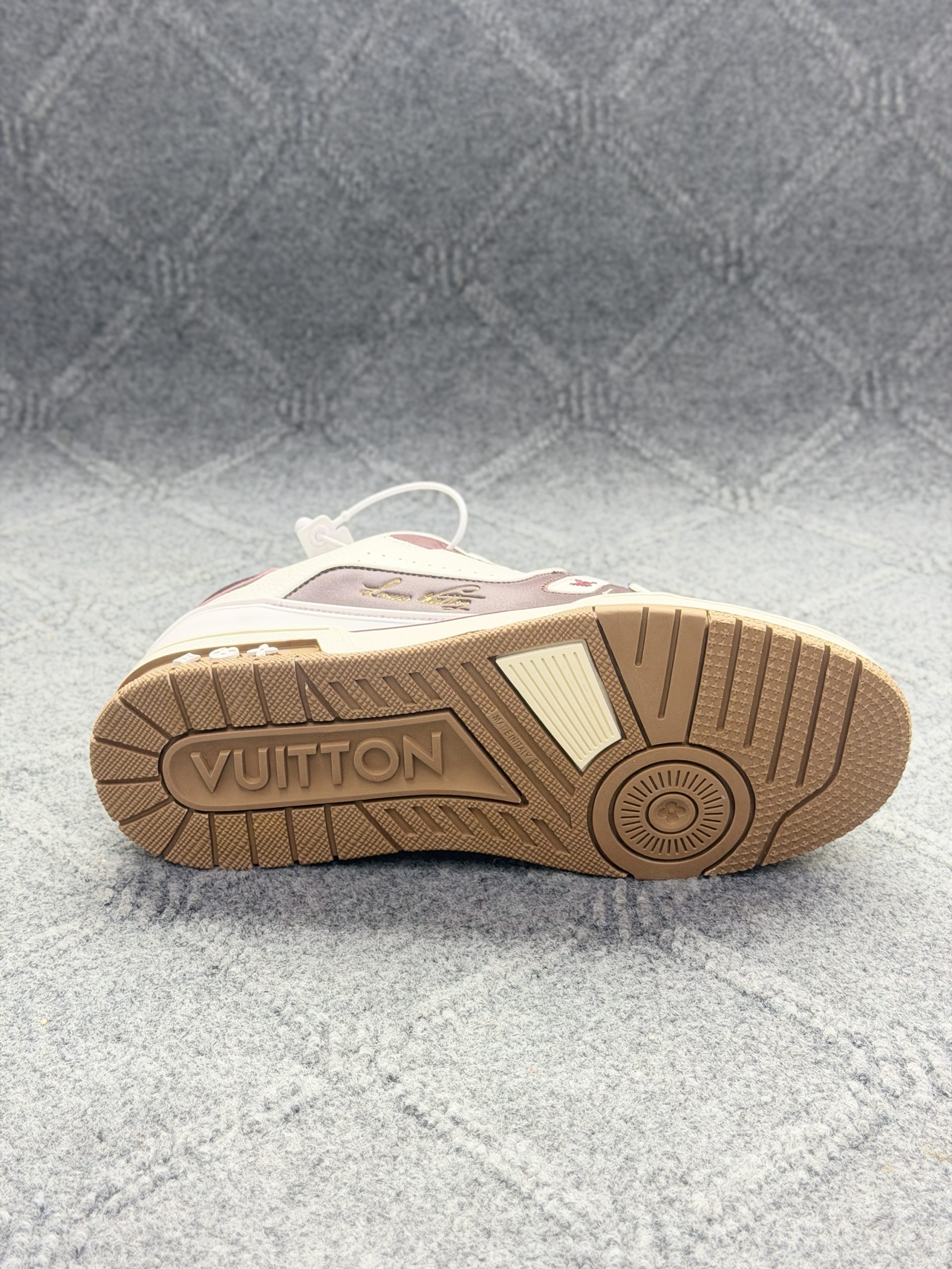 LV Trainer Sneaker - Cream & Burgundy Premium Edition 1.1 - Image 4