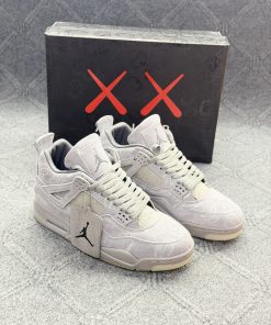 Air Jordan 4 Retro KAWS - Wolf Grey Premium Sneaker