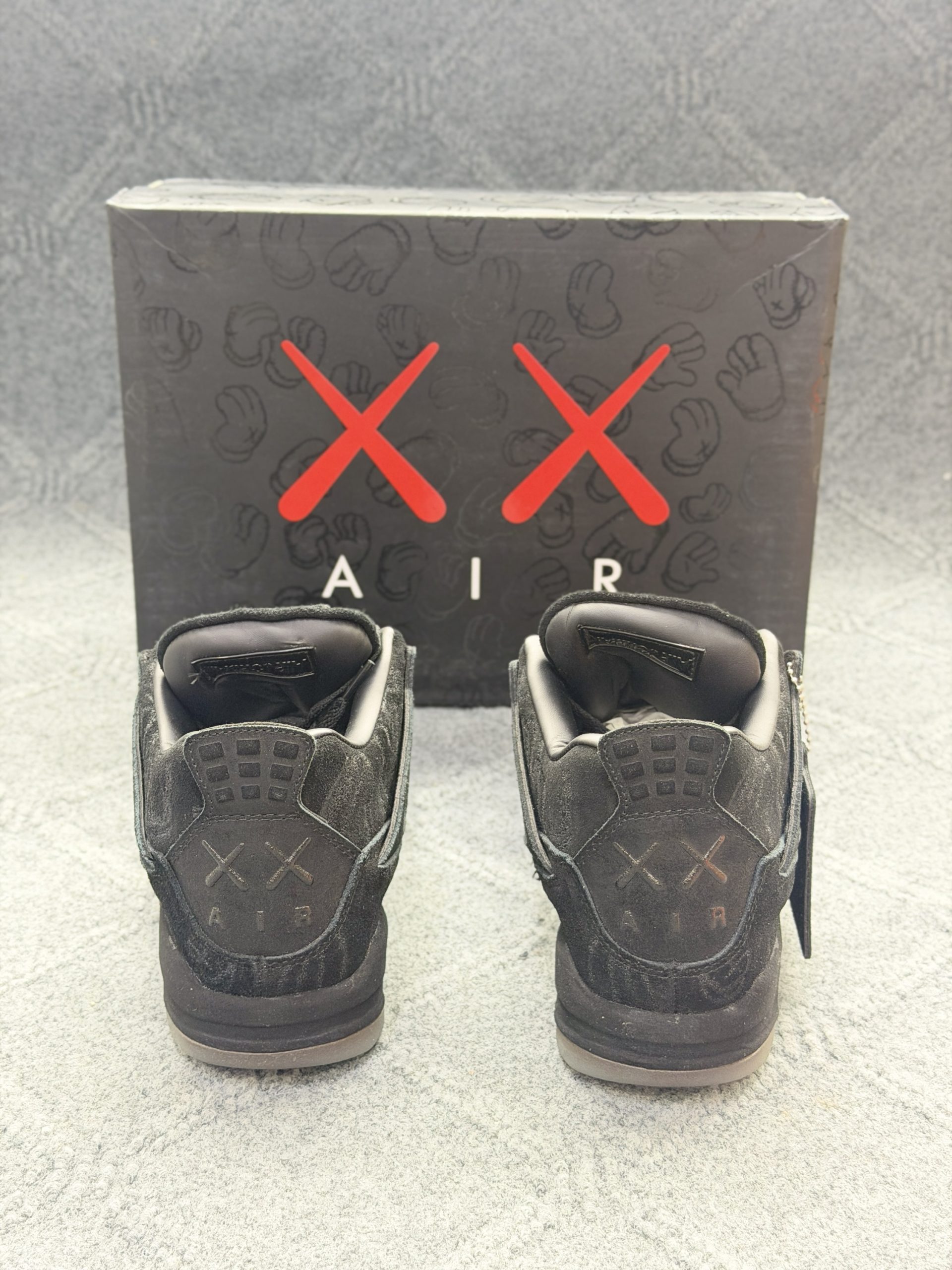 Air Jordan 4 "KAWS Black" Premium 1.1 - Image 4