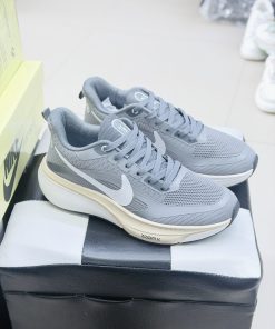 Nike running shoes - Image 4