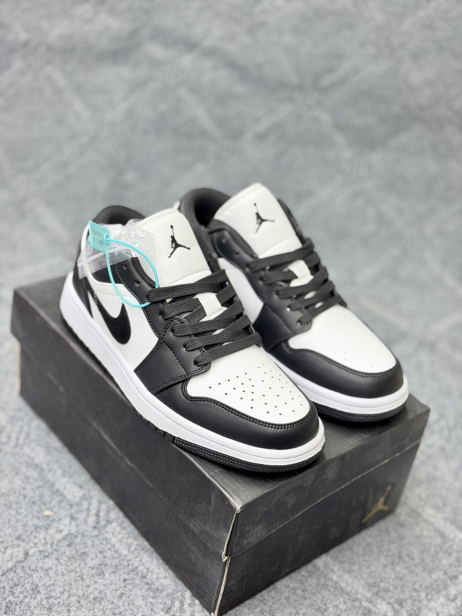 Air Jordan 1 Low ( Om Premium Quality ) - Image 2