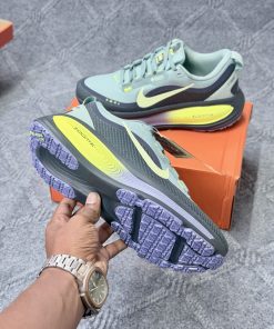 Alternative view of Nike (1.1 SHOES )