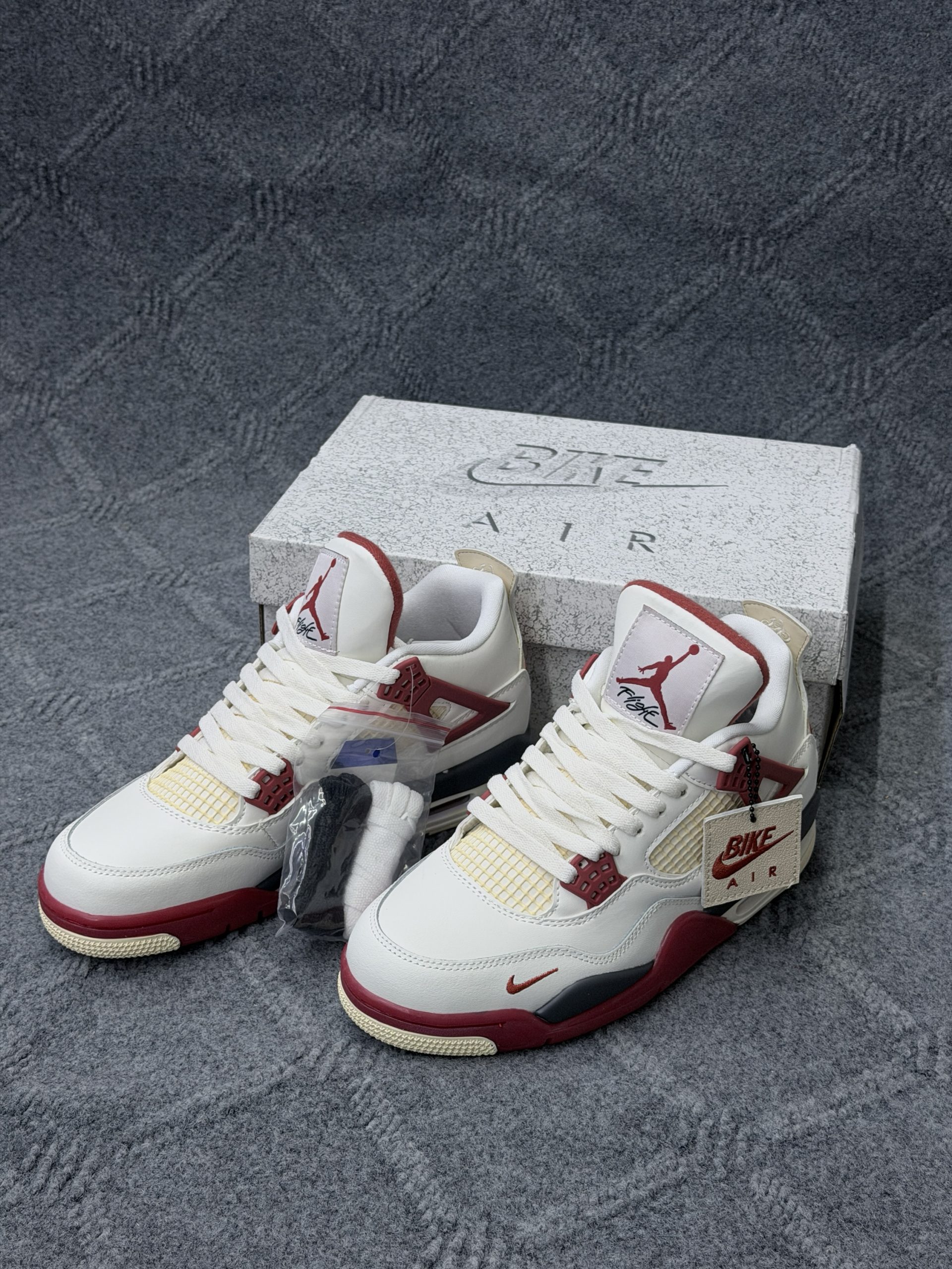 J 4 ( 1.1 SHOES ) - Image 2