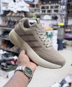 Panda running shoes 
আরাম আর স্টাইলের বেস্ট কম্বো। জিম, রানিং, বা রেগুলার ইউজের জন্য সবচেয়ে হালকা জুতাটা